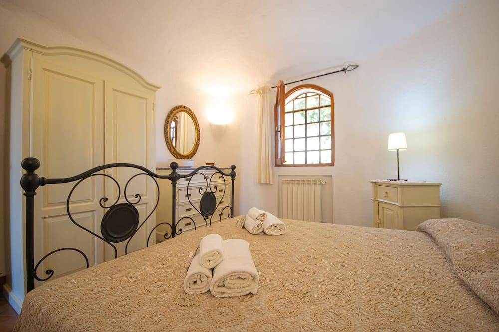 Casa Tonda - Zwei Schlafzimmer Haus, Schläft 5 in San Giovanni (Nuoro), Posada