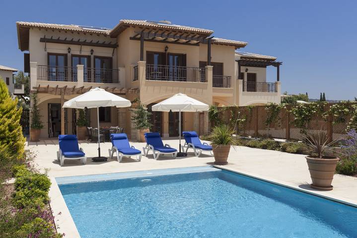 Holiday rental for 4 people, with children pool and garden as well as pool, child-friendly in Aphrodite Hills