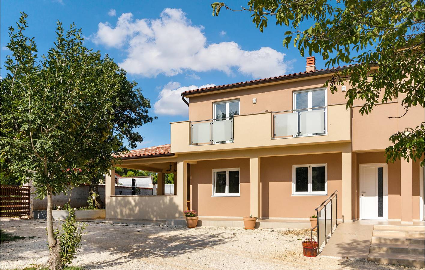 Ferienhaus für 10 Personen mit Terrasse in Vinkuran, Südküste Istrien