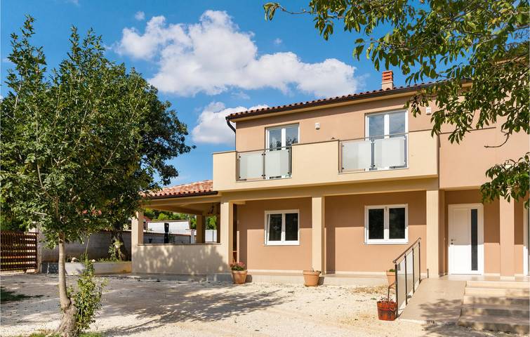 Ferienhaus für 10 Personen, mit Garten und Terrasse - 1