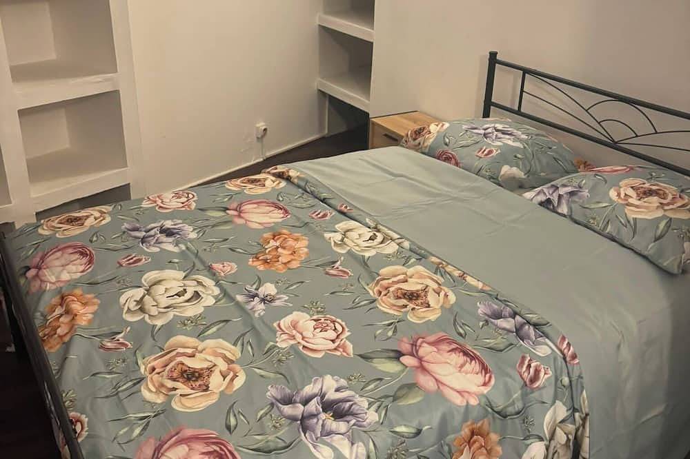 Cozy townhouse, near the castle and train station (2-minute walk) in Dourdan, Essonne