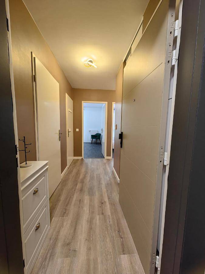 Gîte pour 5 personnes, avec balcon et jacuzzi à Bussy-Saint-Georges - 2