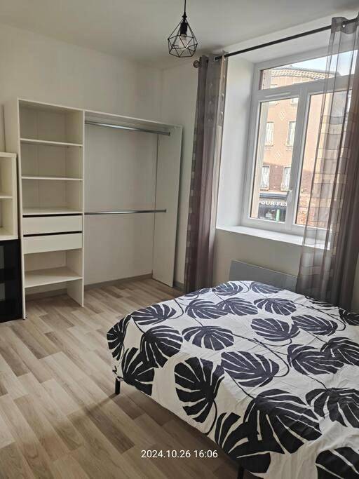 Appartement entier, One-Bedroom Apartment in Saint-Bonnet-le-Château, Montbrison