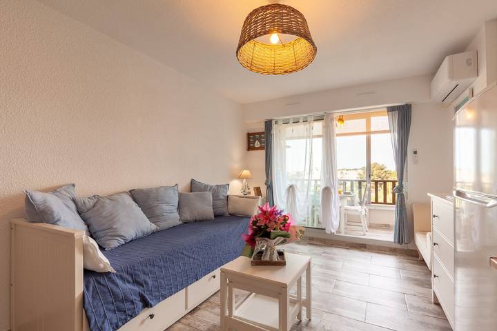Location de vacances pour 4 personnes, avec jardin et balcon, animaux acceptés à Sanary-sur-Mer
