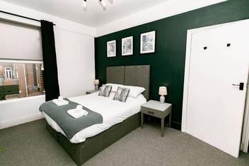 Apartment for 6 People in Exeter, Devon, Photo 2