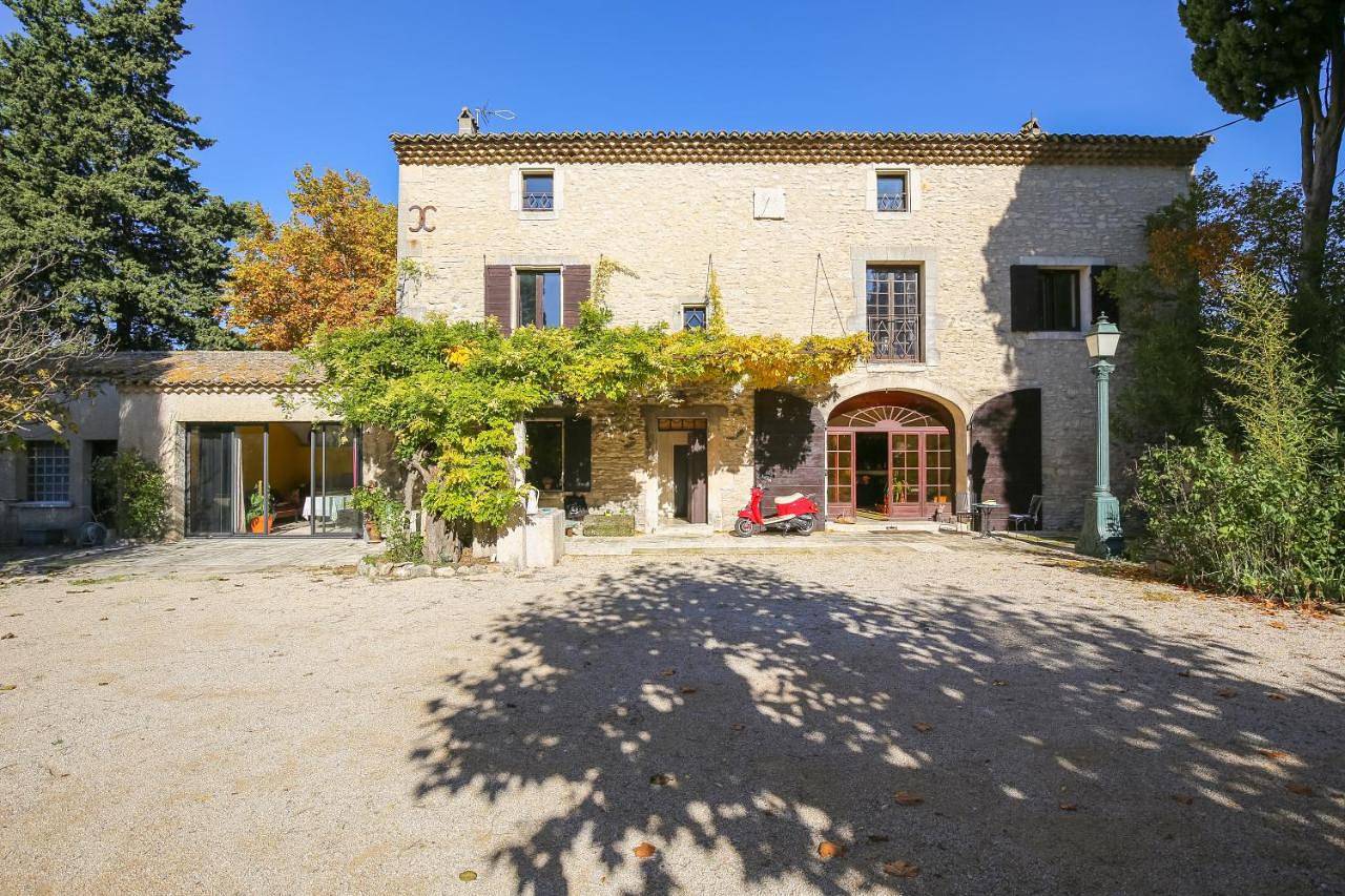 Caravan in Saint-Rémy-de-Provence, Région d'Arles