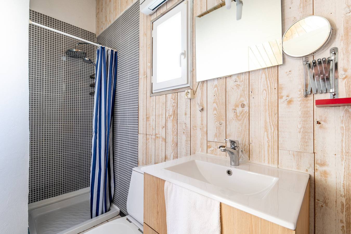 Vakantiehuis "De Pêcheur Au Calme" met privéterras, tuin en Wi-Fi, foto 12