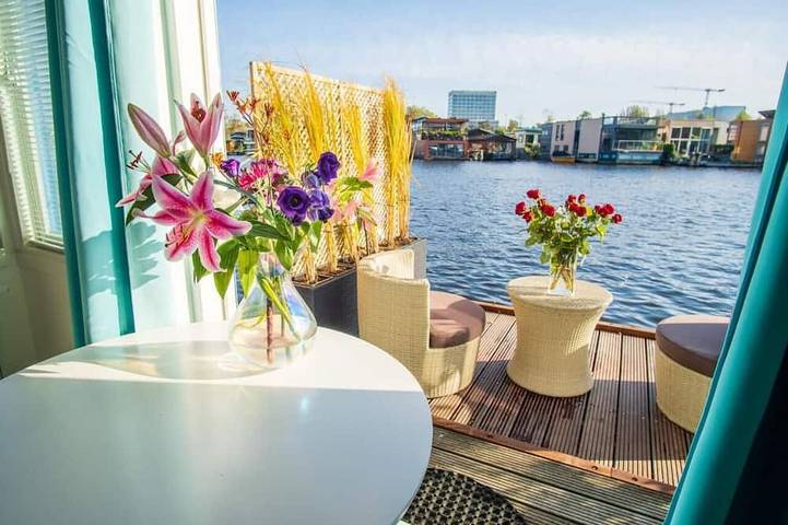 Péniche pour 2 personnes, avec jardin à Amsterdam