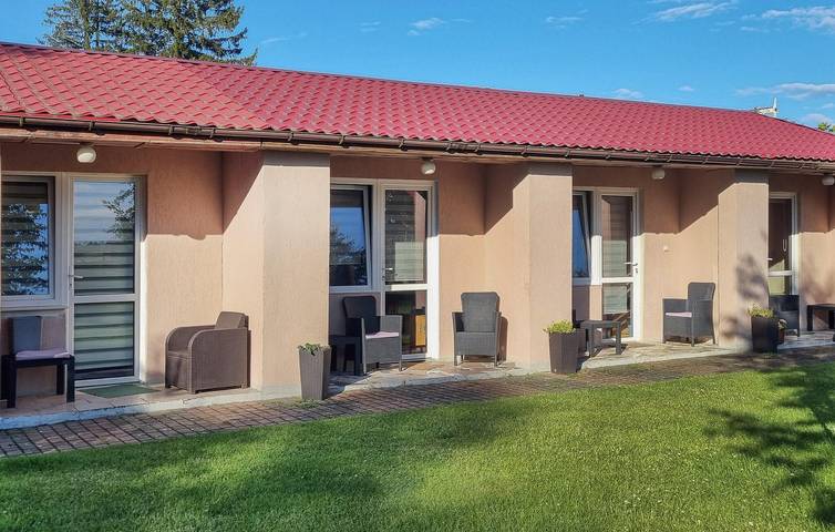 Ferienhaus für 4 Personen, mit Pool und Terrasse in Polen