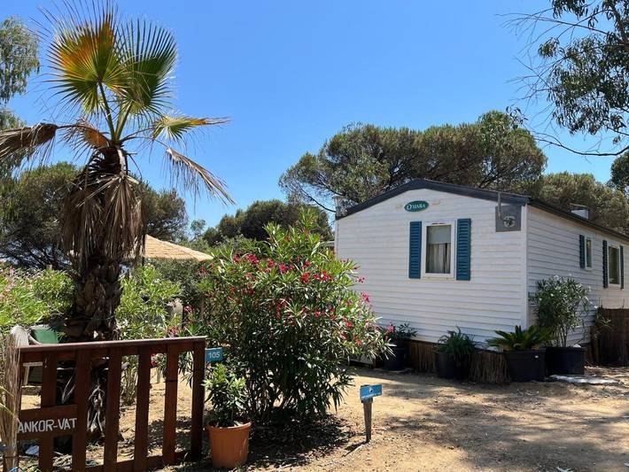 Camping pour 5 personnes, avec piscine et terrasse ainsi que jardin et vue, animaux acceptés à Ramatuelle - 4