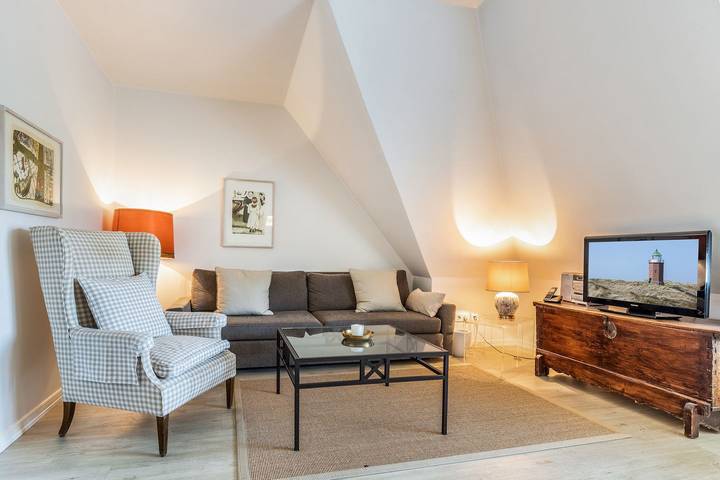 Ganze Wohnung, Helle und gemütliche Wohnung im Og/Dg für bis zu 4 Personen. in Keitum, Sylt (Gemeinde)