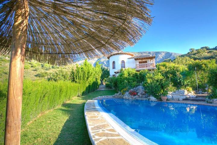 Casa rural para 4 personas, con jacuzzi además de piscina y jardín en Álora - 2