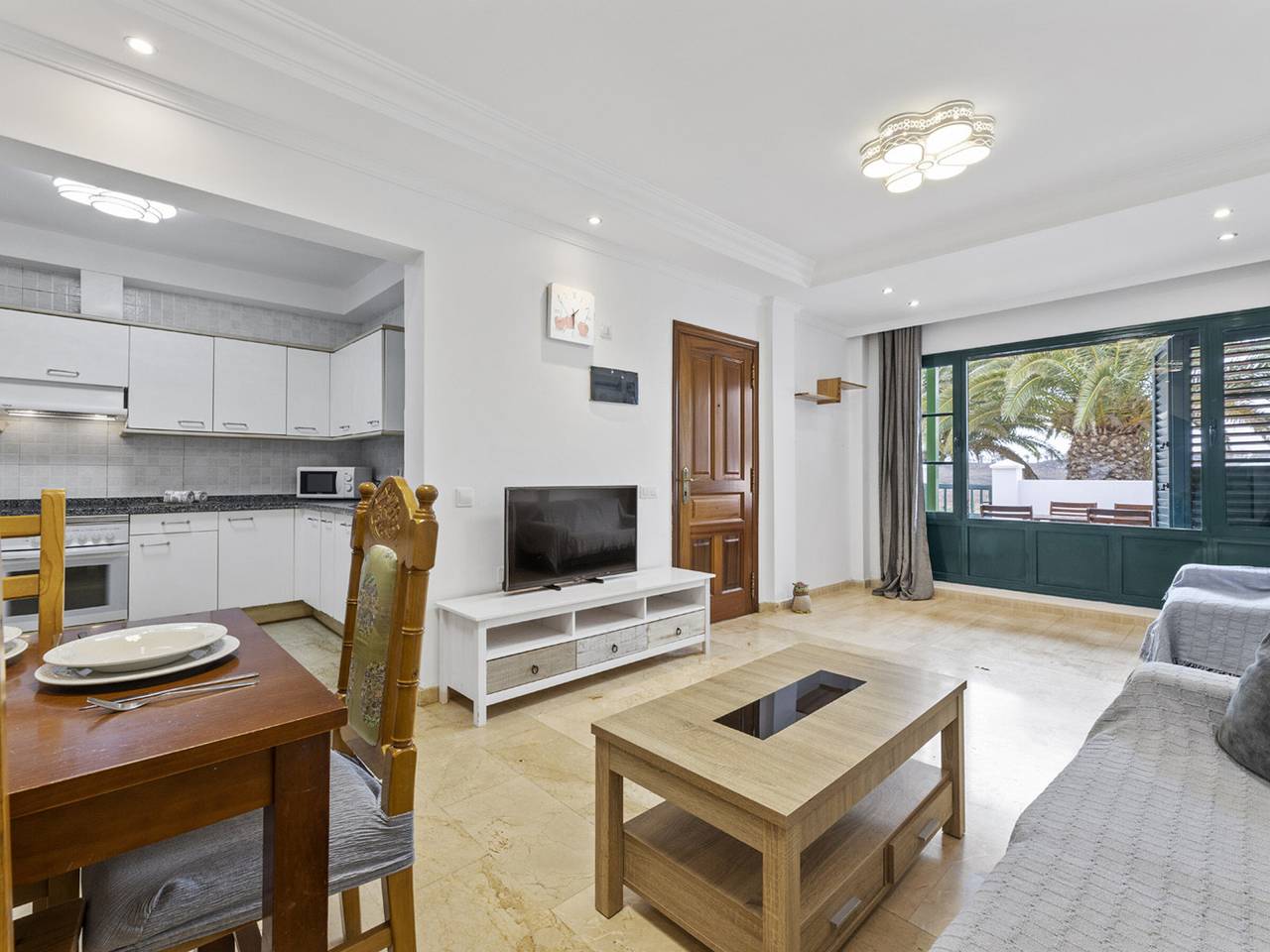 4-bedroom house in Costa Teguise, 8 people, garden and terrace in Costa Teguise, Teguise