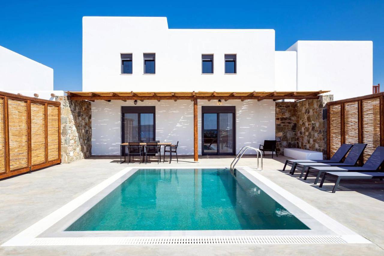 Cato Agro 2, Seafront Villa with Private Pool in Karpathos