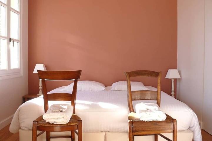 Location de vacances pour 6 personnes, avec jacuzzi ainsi que jardin et piscine à Divajeu - 2