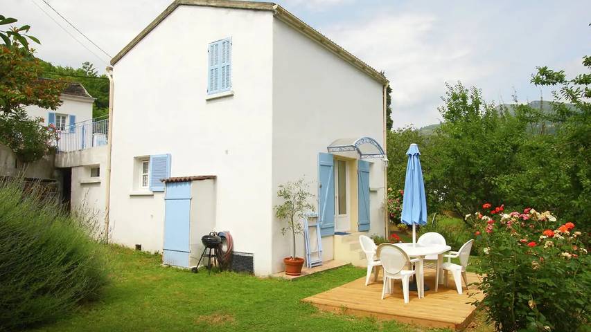 Location de vacances pour 6 personnes, avec jardin à Taglio-Isolaccio