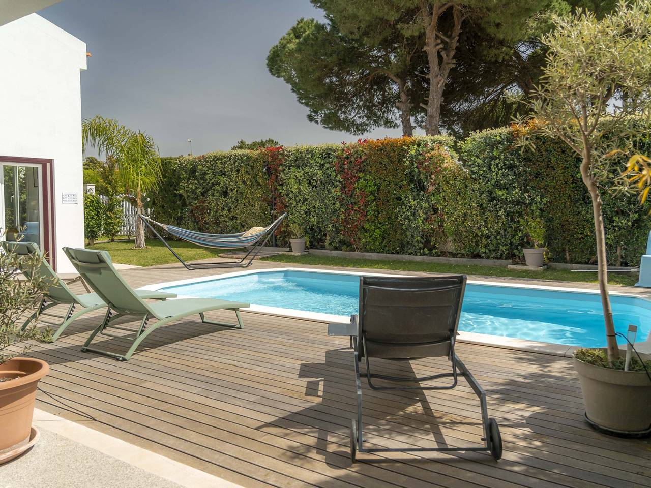 Moderne Villa nahe Sesimbra mit Pool und Garten in Praia do Meco, Sesimbra (Castelo)