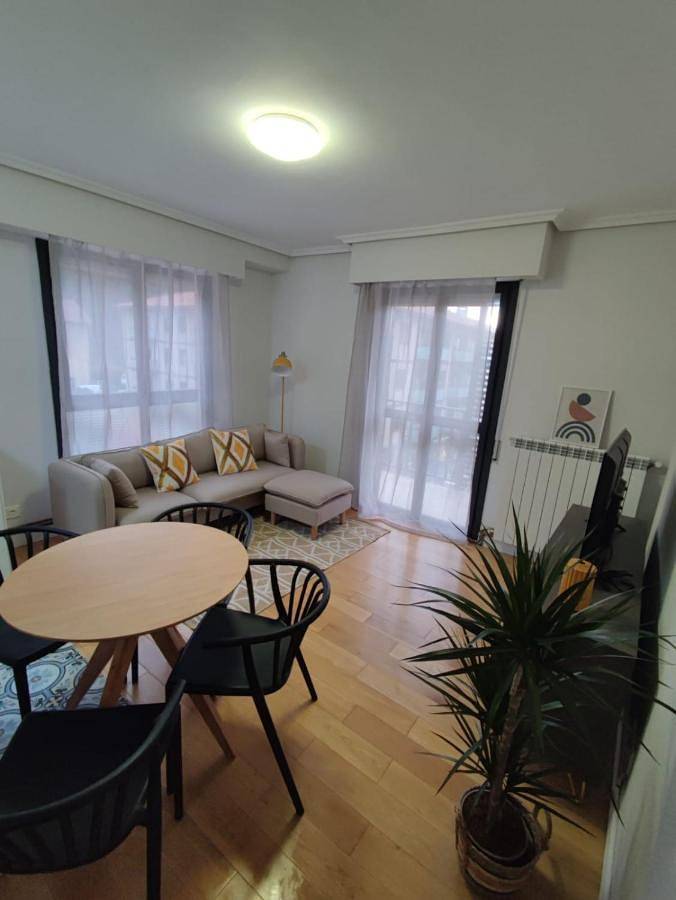 Gîte pour 3 personnes, avec Balcon et Terrasse à Astigarraga