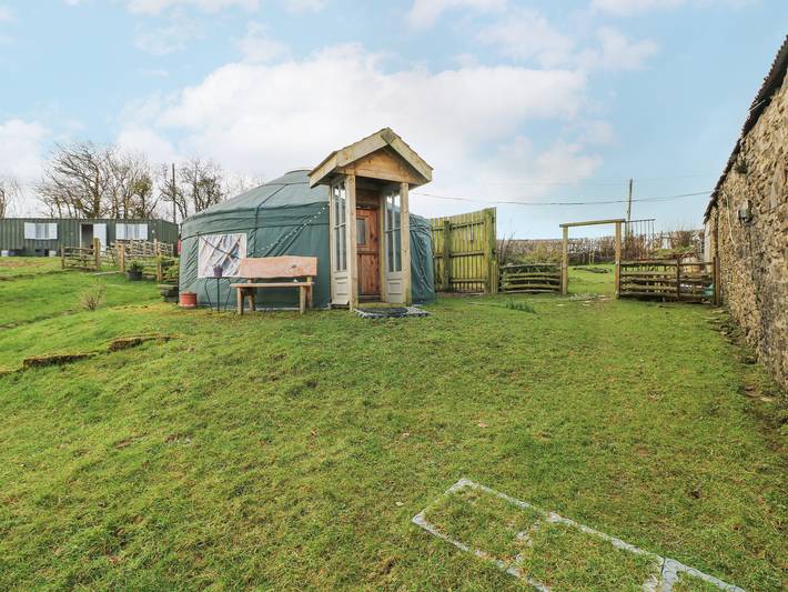 Hut for 5 people, with Garden in Carmarthenshire