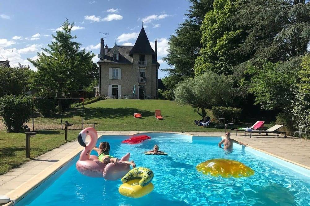 Belle maison familiale 12p avec piscine à proximité des Châteaux et de Blois in Cellettes, Région de Blois