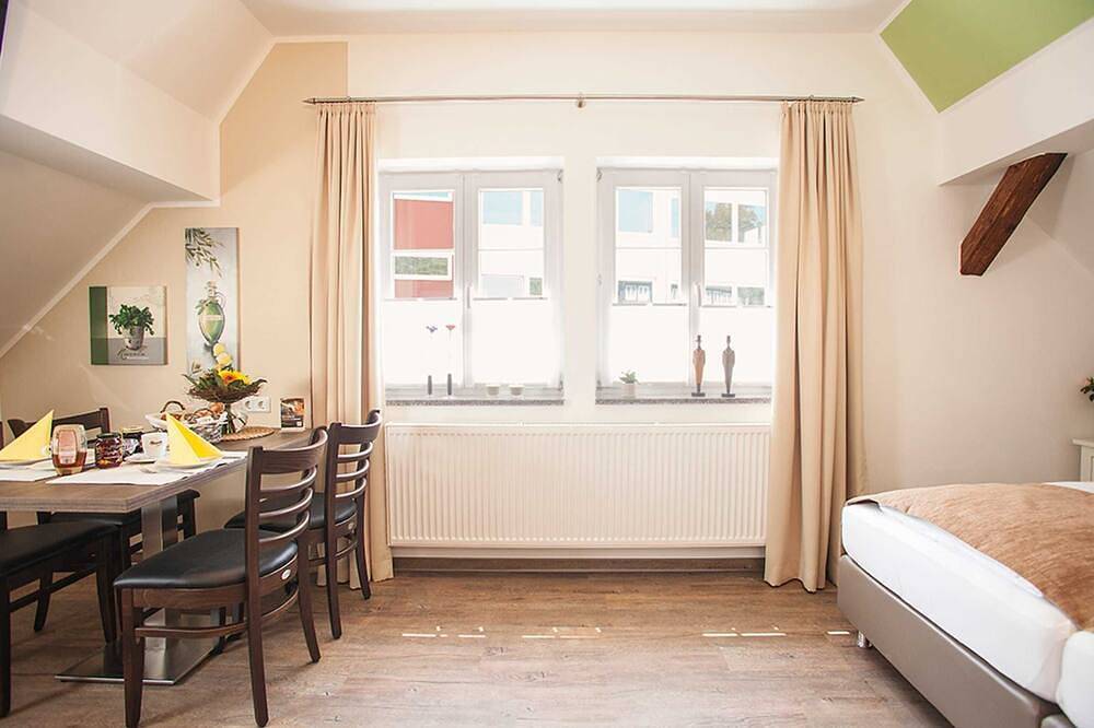 Entire apartment, Appartement Bocksberg - City-appartements Am Wall in Goslar, Harzvorland