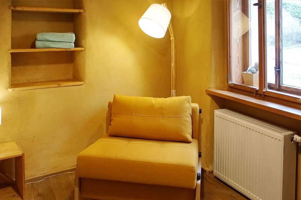 Ganze Wohnung, Studio Eg - lehmgeputztes Superior Studio, barrierefrei, Garten, Sauna in Greiz, Region Greiz