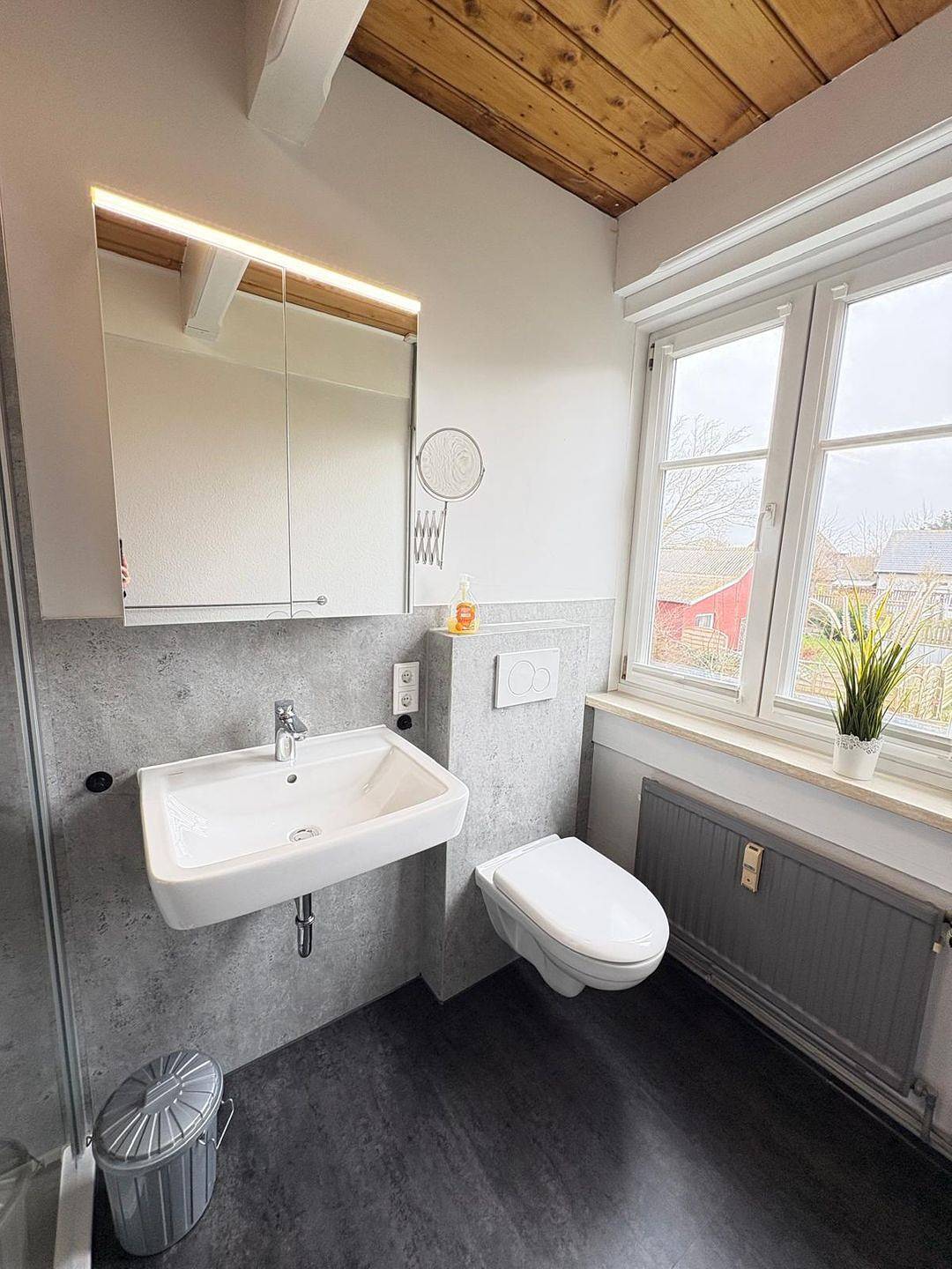 Ganze Wohnung, Entspannte Ferienwohnung „Heimat auf Zeit“ direkt am Meer auf Pellworm! in Tammensiel, Pellworm