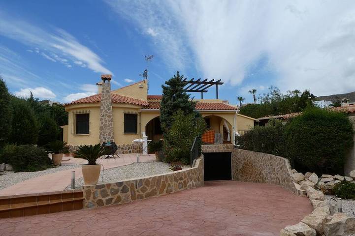 Villa für 6 Personen, mit Garten - 1
