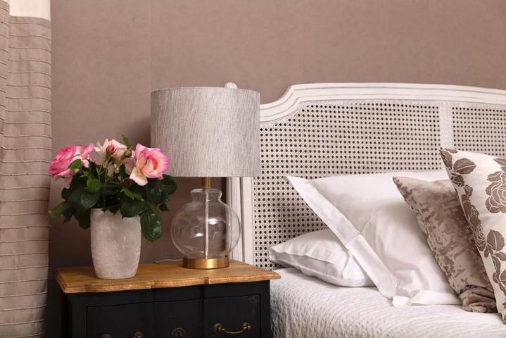 Location de vacances pour 3 personnes, avec piscine et jardin ainsi que terrasse et vue à Gensac - 3