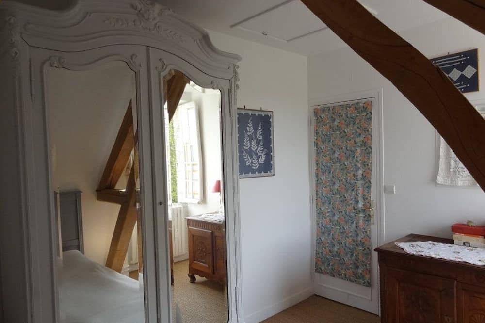 À 15 mn du Zoo de Beauval, maison familiale de charme, forge  du 19ème siècle in Villentrois, Vallée de la Loire