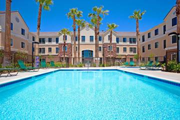 Hotel for 6 Guests in Los Angeles County, Picture 4