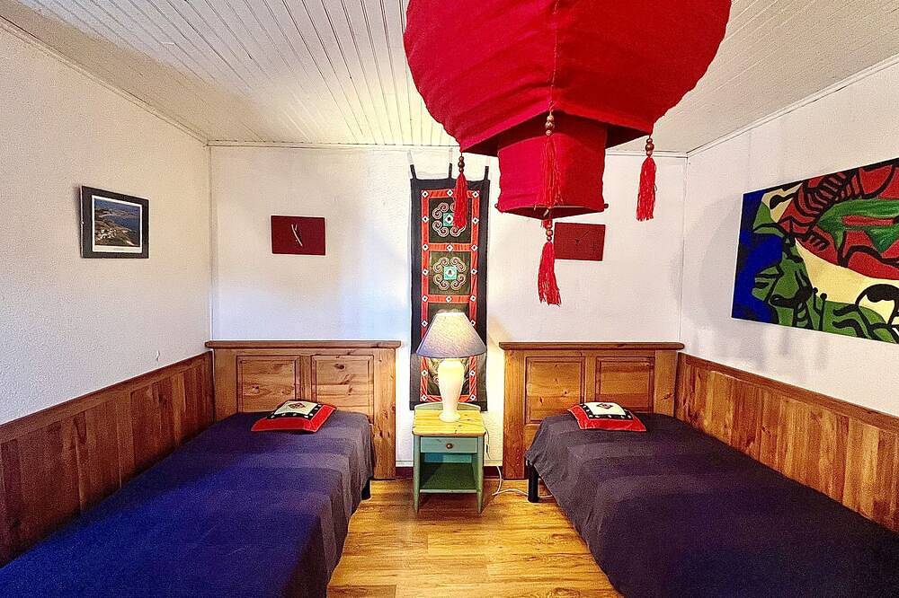 Large charming owner's house with garden, near town, port and beach in Port Tudy, Groix