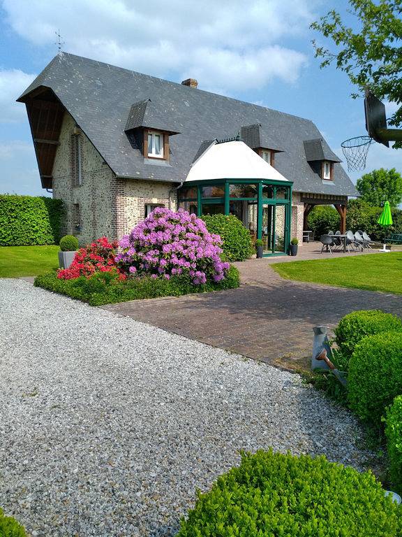 Gîte pour 9 personnes, avec jardin et terrasse, animaux acceptés en Normandie