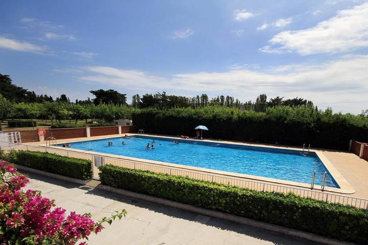 Apartamento para 3 personas, con Terraza y Piscina en Cubellas