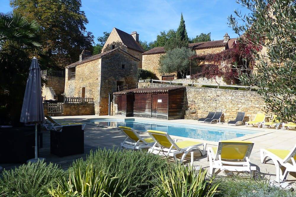 Hameau du Peyrié - Gites de caractère (27 pers), piscine chauffée, tennis, sauna in Saint-Front-sur-Lémance, Quercy