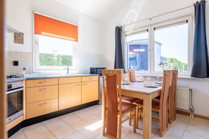 Chalet für 4 Personen, mit Terrasse und Garten in Wervershoof - 3