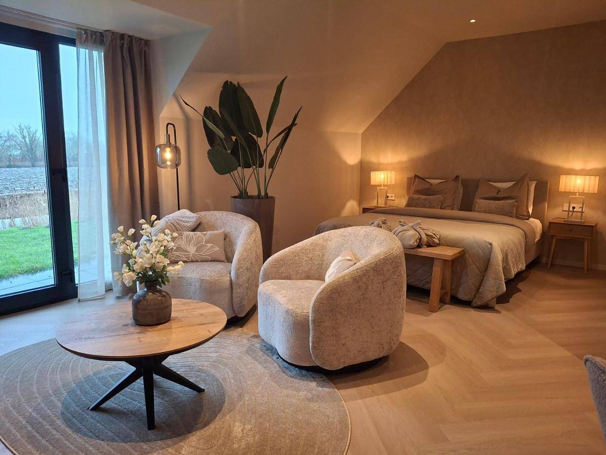 Deluxe King Room in Loppersum (gemeente), Nederlandse Noordzeekust