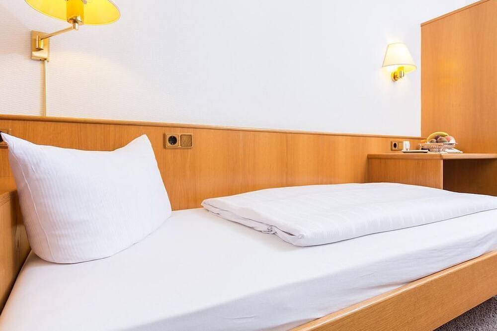 Einzelzimmer Basic - Hotel Pfälzer Wald in Bad Bergzabern, Südliche Weinstraße