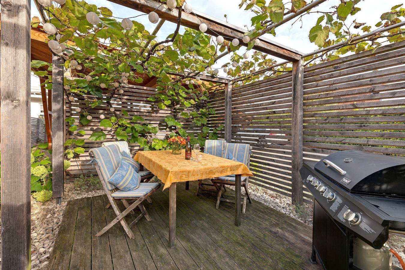 Ganze Wohnung, Ferienwohnung 'Im Sonnigen Kaiserstuhl' mit Privatterrasse und Wi-Fi in Endingen am Kaiserstuhl, Endingen