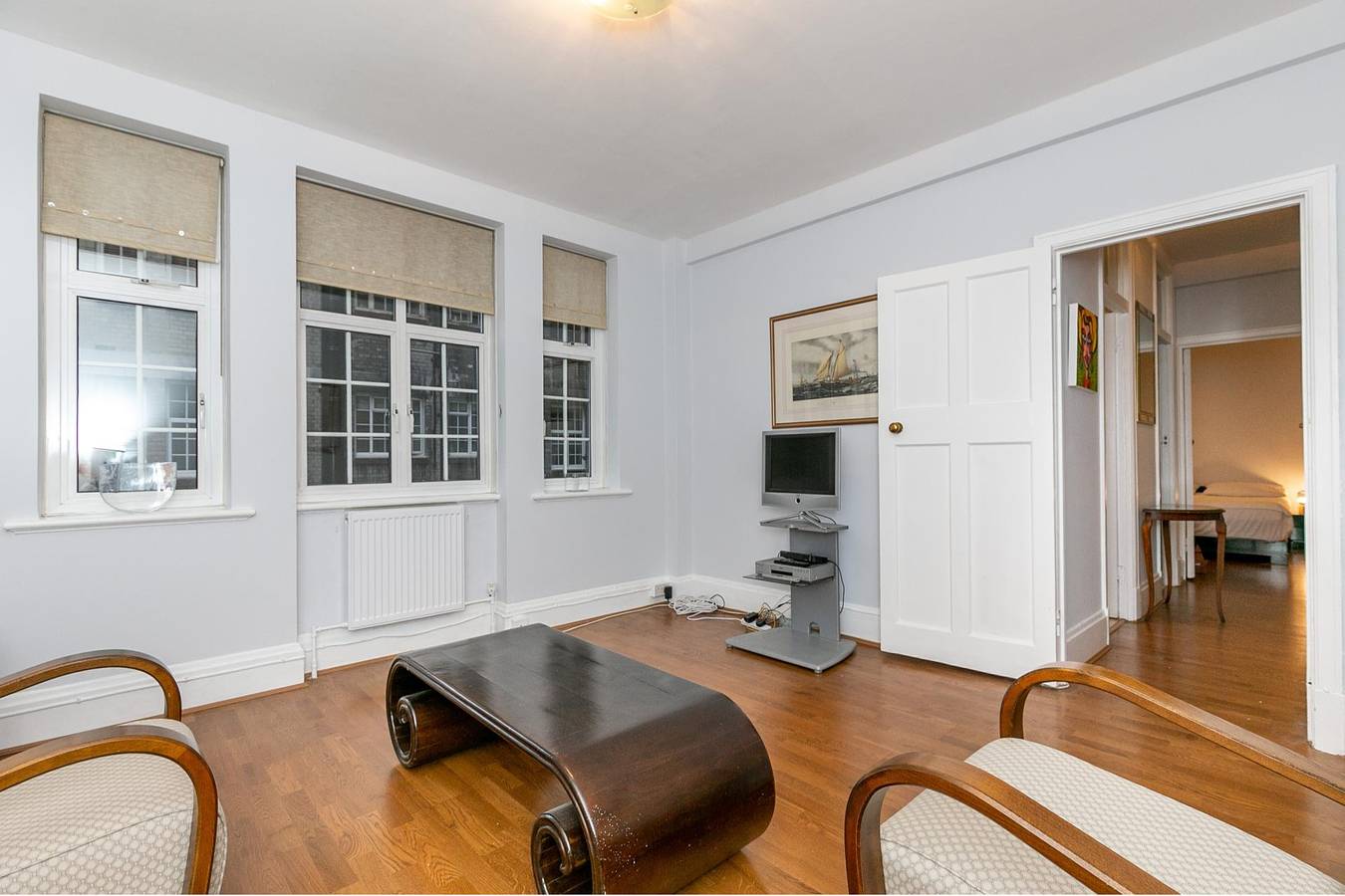 Entire vacation apartment, 1 Bed Flat Sleeps 3 - Wifi, Near City Centre in Kensington and Chelsea, London