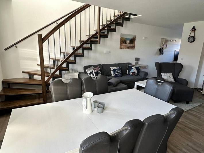 Ferienwohnung für 7 Personen, mit Terrasse und Garten in Nonnevitz
