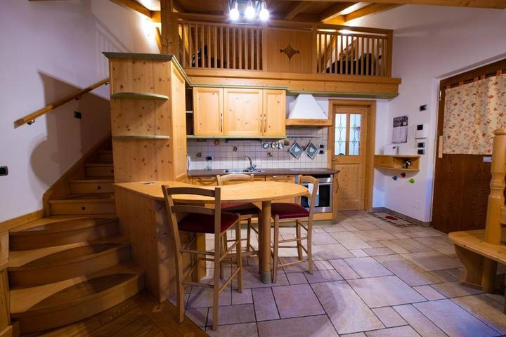Casa vacanza per 5 persone, con panorama, adatto a famiglie con bambini in Vigo di Fassa