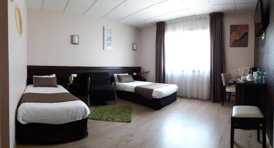 Hôtel pour 5 personnes, avec jardin et terrasse à La Chevrolière - 2