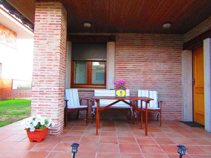 Casa rural para 4 personas, con Balcón y Terraza además de Jardín y Vistas en Fuentetoba - 2