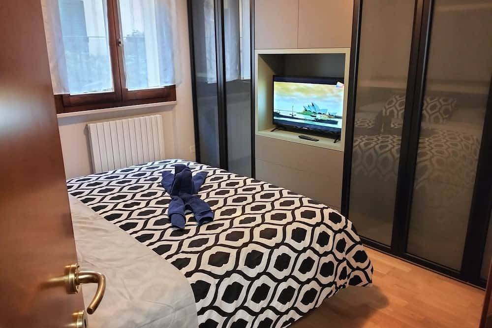Apartamento entero, Appartamento La Ribollita, due Camere, in Centro, Ampia Terrazza. Zona Ztl in Pésaro, Valle del Metauro