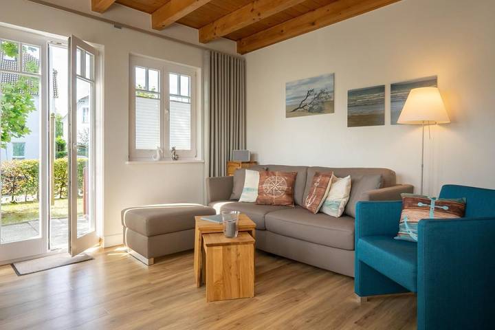 Ferienhaus für 4 Personen, mit Garten im Ostseebad Nienhagen