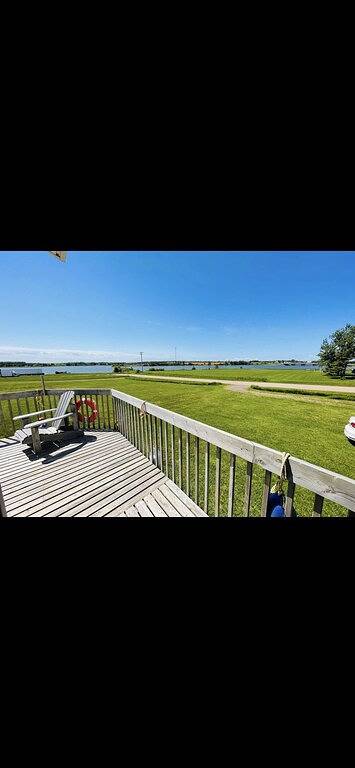 Wavie Waters Cottage in Prince County