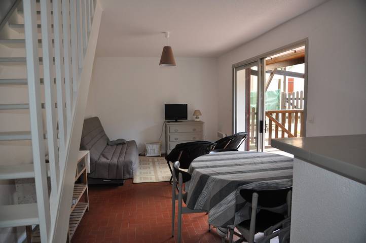 Location de vacances pour 4 personnes, avec terrasse et jardin dans Golf de la Méjanne - 2