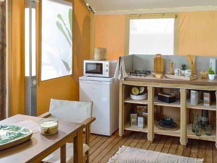 Tente pour 4 personnes, avec bassin pour enfant en Dordogne - 3