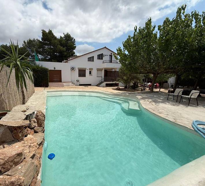 Casa rural para 10 personas, con balcón además de jardín y jacuzzi en Conca de Barberà - 4